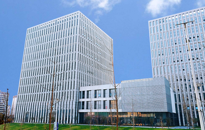 东莞市南城华彩汽车服务中心报废车回收流程及环保拆解标准详解